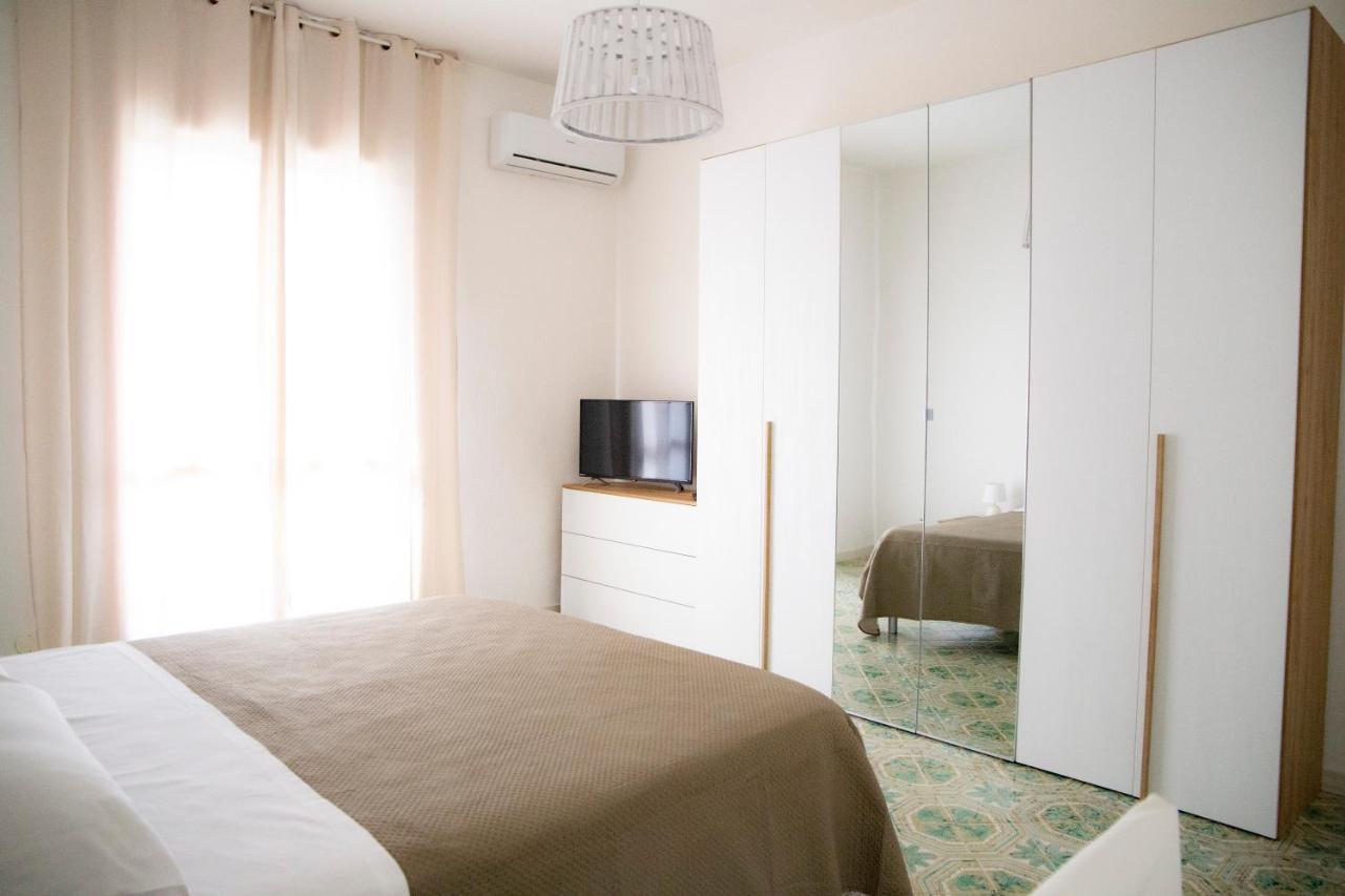 カターニアDonna Agata Houseアパートメント エクステリア 写真