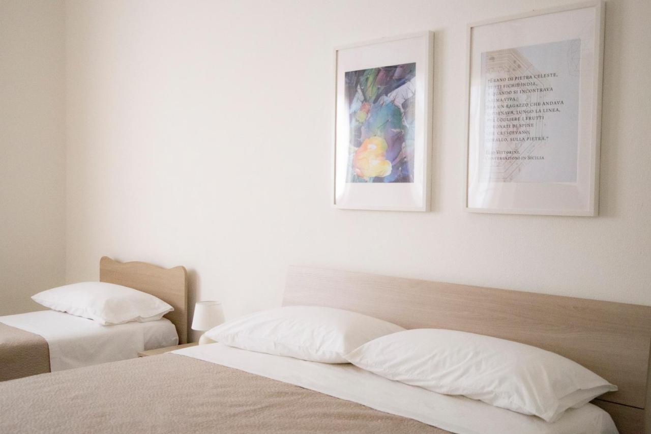 カターニアDonna Agata Houseアパートメント エクステリア 写真